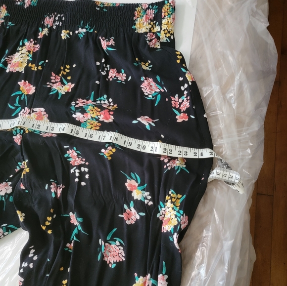 Wide Leg pants 'NWOT' - Picture 4 of 7